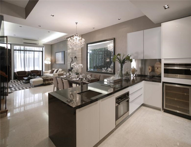 _˹ɽLuxus Hills ߙn(lin)ńe Ʒ|(zh)b ƽ_(ti) ͨ ُ λ߀(yu)Խ